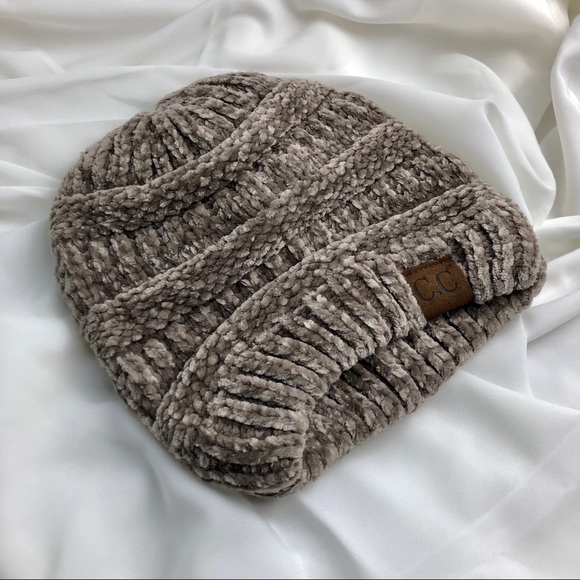 🗯SALE•LAST —CHENILLE BEANIE 🍁 BEST SELLER - Picture 5 of 8